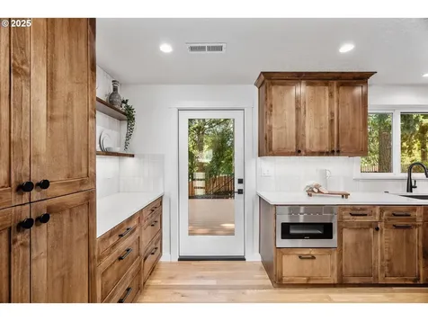6570 Paola Court Gladstone OR 97027
