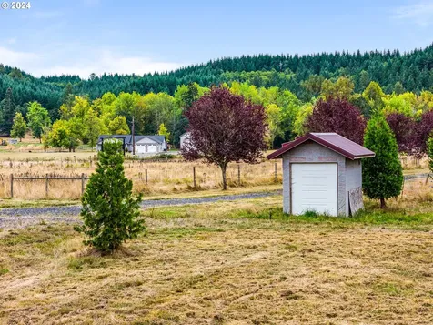 143 Smokey Valley Road Toledo WA 98591