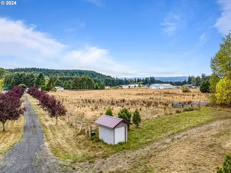 143 Smokey Valley Road Toledo WA 98591