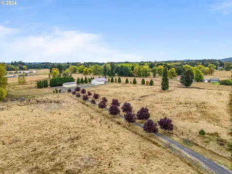 143 Smokey Valley Road Toledo WA 98591