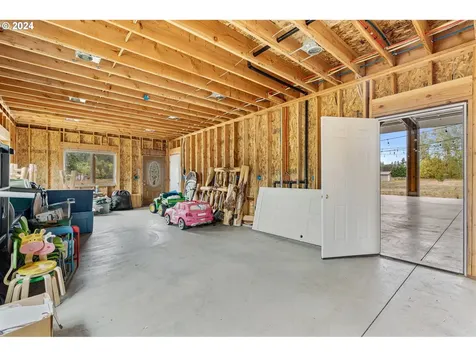 143 Smokey Valley Road Toledo WA 98591
