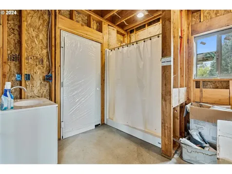143 Smokey Valley Road Toledo WA 98591