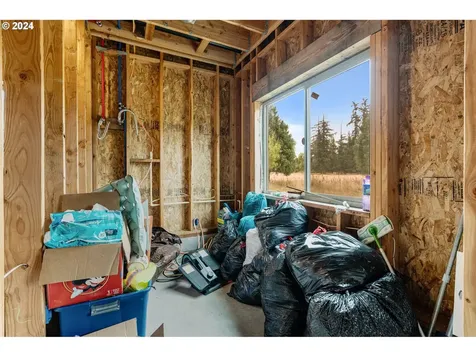 143 Smokey Valley Road Toledo WA 98591
