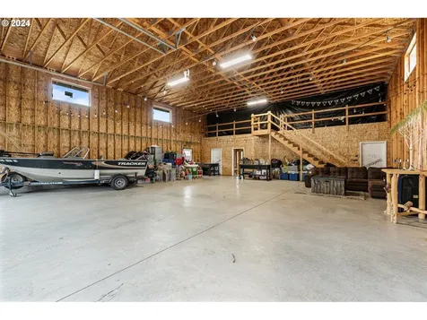 143 Smokey Valley Road Toledo WA 98591