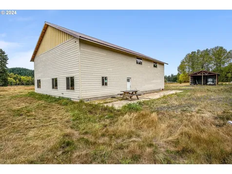 143 Smokey Valley Road Toledo WA 98591