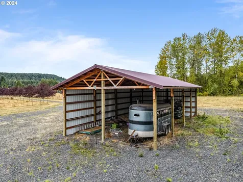 143 Smokey Valley Road Toledo WA 98591