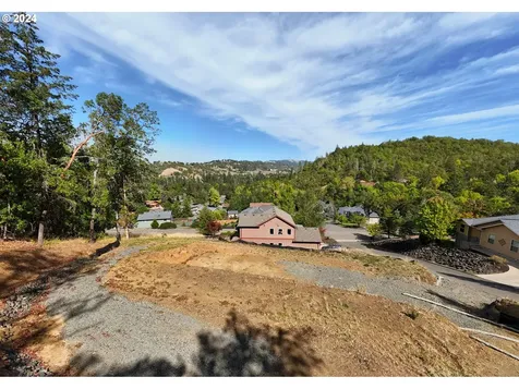 233 Winchester Creek Avenue Winchester OR 97495