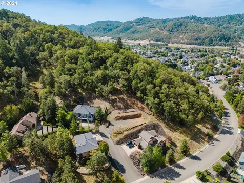 233 Winchester Creek Avenue Winchester OR 97495