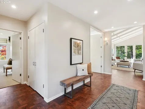 1540 SW Elizabeth Court Portland OR 97201