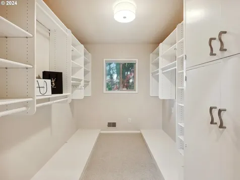 1540 SW Elizabeth Court Portland OR 97201