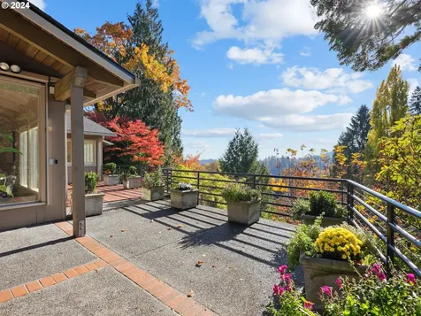 1540 SW Elizabeth Court Portland OR 97201