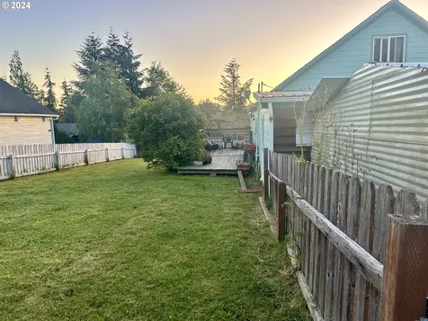 1715 20th Street Myrtle Point OR 97458