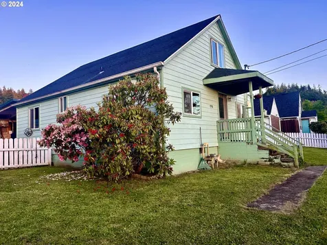 1715 20th Street Myrtle Point OR 97458