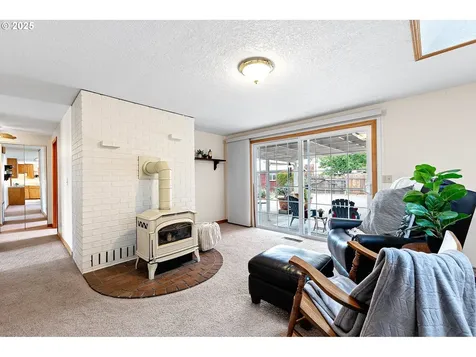 970 Kalmia Street Junction City OR 97448