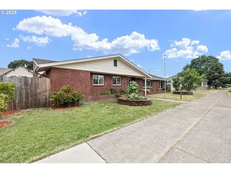 970 Kalmia Street Junction City OR 97448