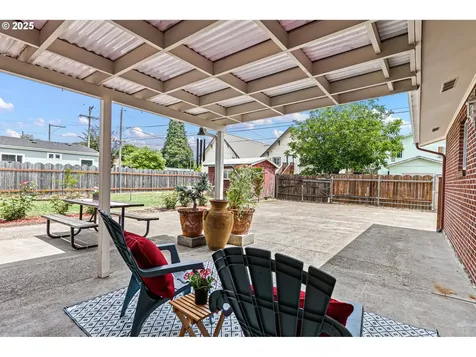 970 Kalmia Street Junction City OR 97448
