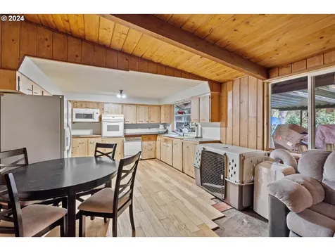 8170 SW 87th Avenue Portland OR 97223