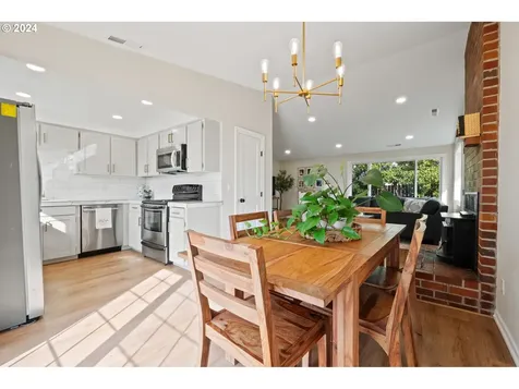 408 Eckerd Avenue Molalla OR 97038