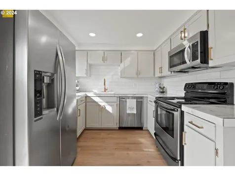 408 Eckerd Avenue Molalla OR 97038