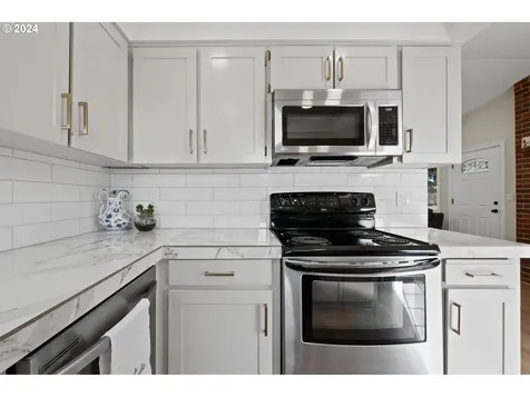 408 Eckerd Avenue Molalla OR 97038