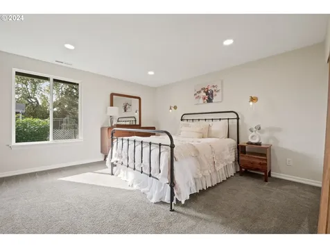 408 Eckerd Avenue Molalla OR 97038
