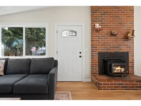 408 Eckerd Avenue Molalla OR 97038