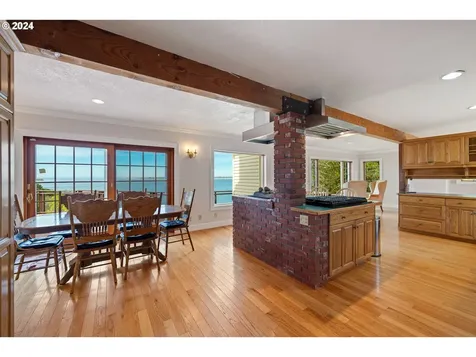91315 Cape Arago Highway Coos Bay OR 97420
