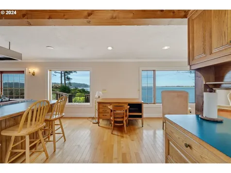 91315 Cape Arago Highway Coos Bay OR 97420