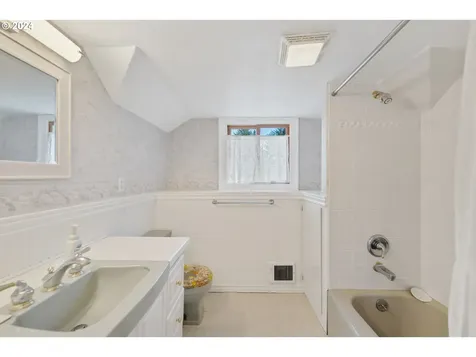 91315 Cape Arago Highway Coos Bay OR 97420