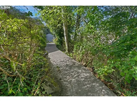 91315 Cape Arago Highway Coos Bay OR 97420
