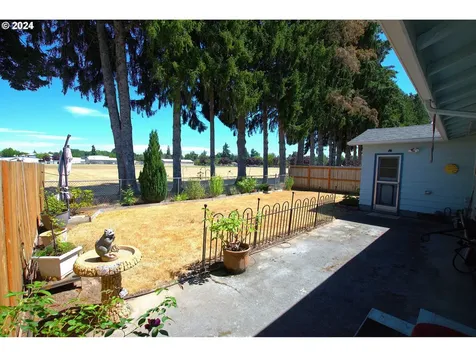 990 Astor Way Woodburn OR 97071
