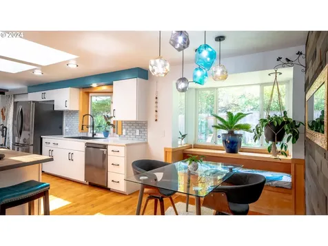2470 Mcmillan Street Eugene OR 97405