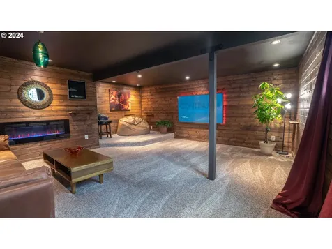 2470 Mcmillan Street Eugene OR 97405