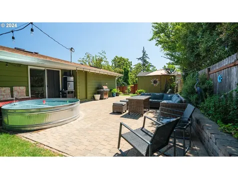 2470 Mcmillan Street Eugene OR 97405