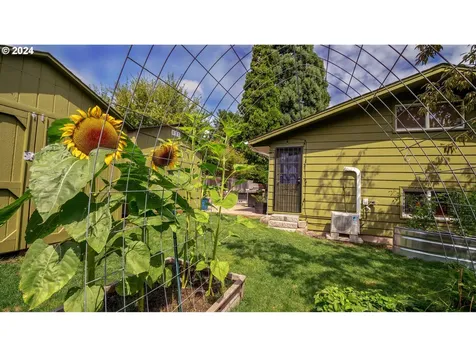 2470 Mcmillan Street Eugene OR 97405
