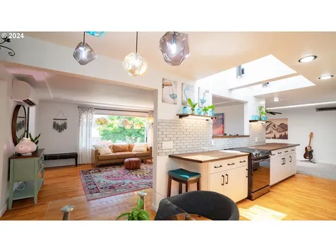 2470 Mcmillan Street Eugene OR 97405