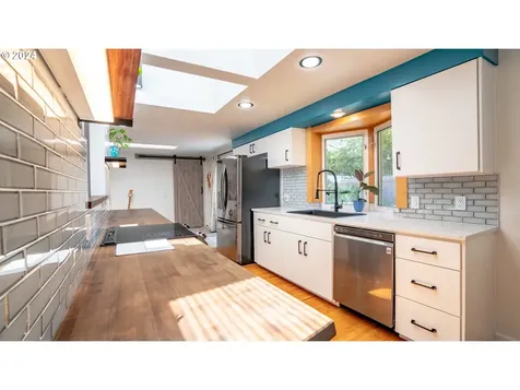 2470 Mcmillan Street Eugene OR 97405