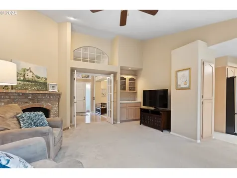 3380 NE Sunburst Avenue Hillsboro OR 97124