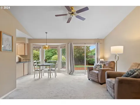 3380 NE Sunburst Avenue Hillsboro OR 97124