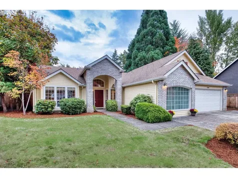 3380 NE Sunburst Avenue Hillsboro OR 97124