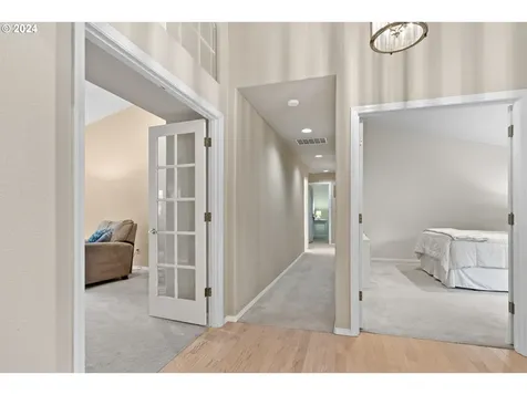 3380 NE Sunburst Avenue Hillsboro OR 97124