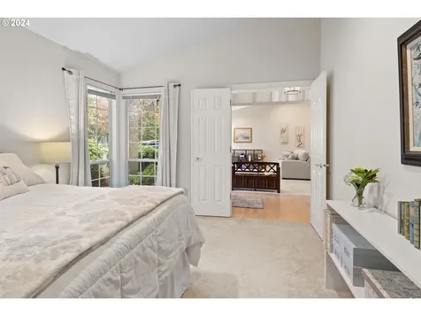 3380 NE Sunburst Avenue Hillsboro OR 97124