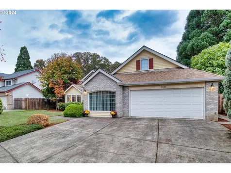 3380 NE Sunburst Avenue Hillsboro OR 97124