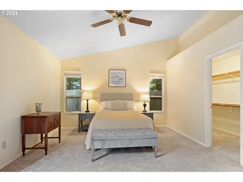 3380 NE Sunburst Avenue Hillsboro OR 97124