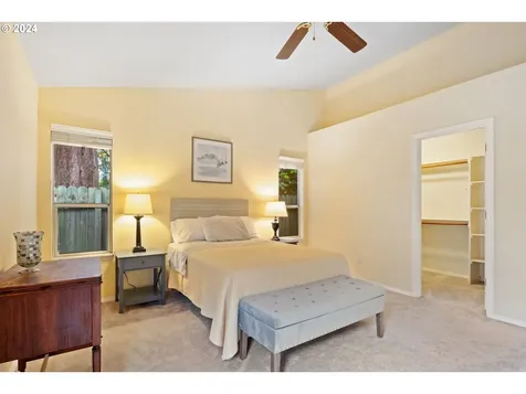 3380 NE Sunburst Avenue Hillsboro OR 97124