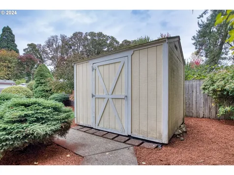 3380 NE Sunburst Avenue Hillsboro OR 97124