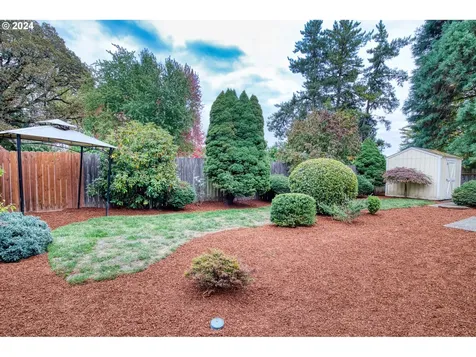 3380 NE Sunburst Avenue Hillsboro OR 97124