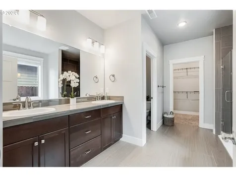 4617 N Noble Loop Ridgefield WA 98642