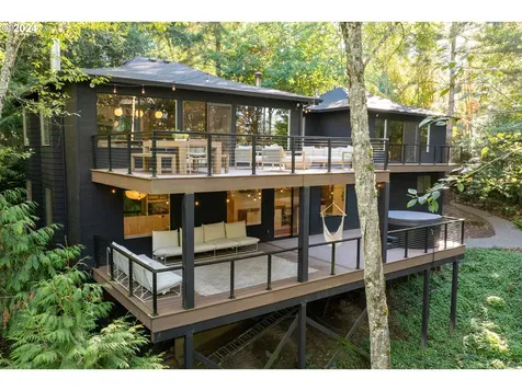 9468 Sw 62nd Drive Portland OR 97219