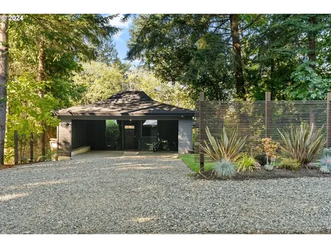 9468 Sw 62nd Drive Portland OR 97219